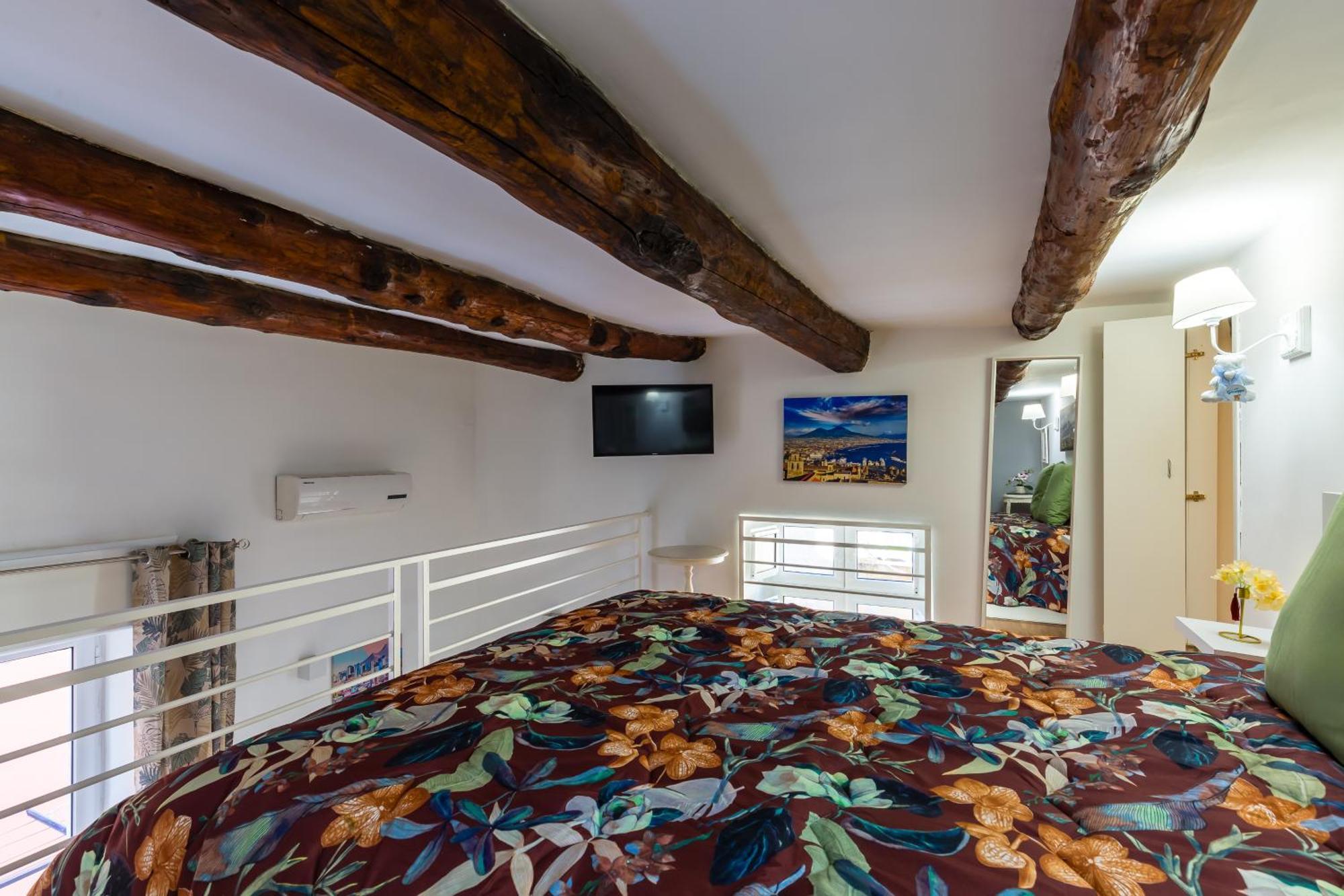 Toledo House Apartments Napoli Bagian luar foto