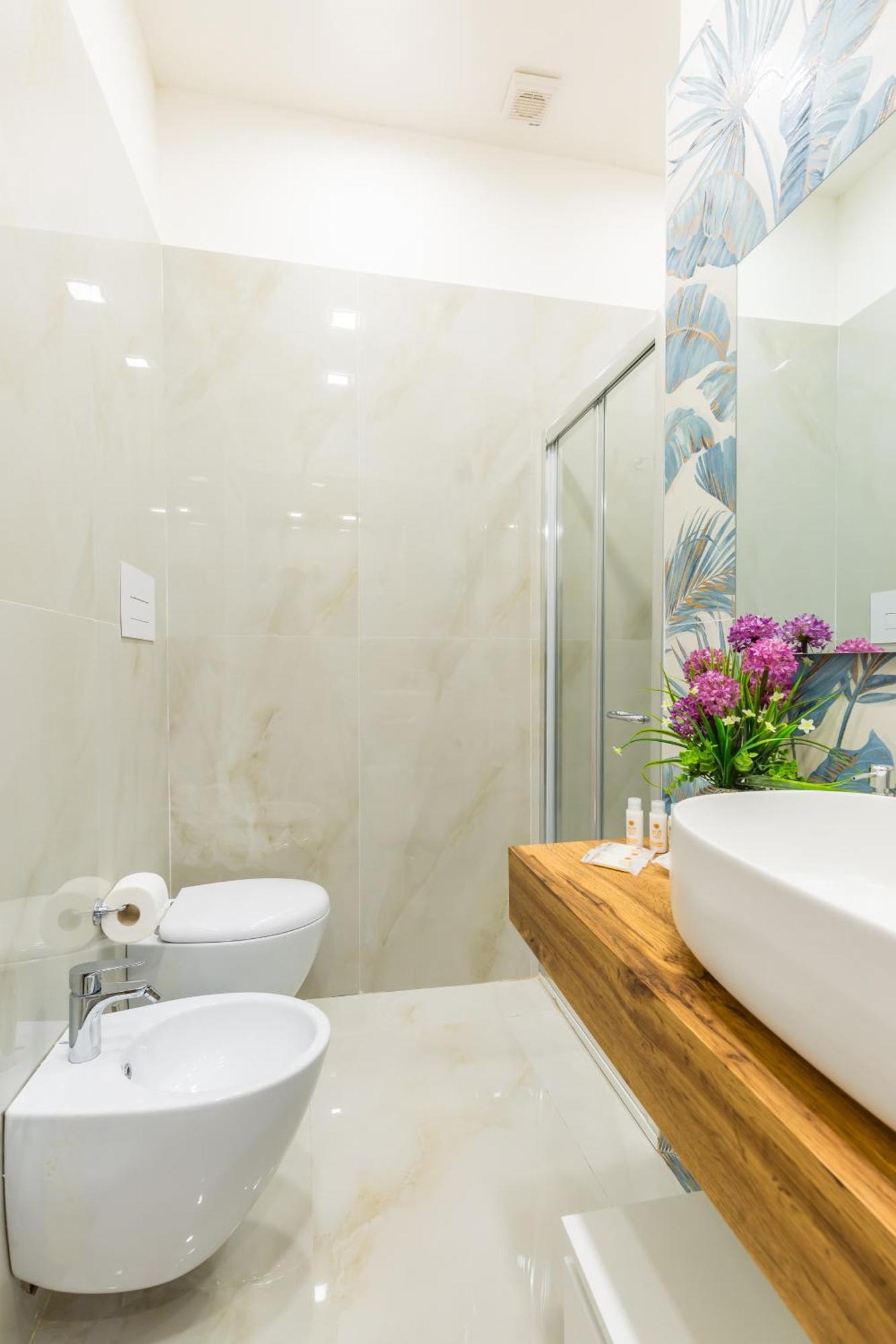 Toledo House Apartments Napoli Bagian luar foto