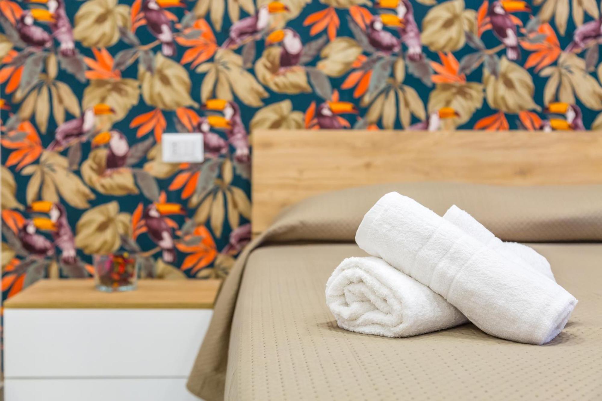 Toledo House Apartments Napoli Bagian luar foto