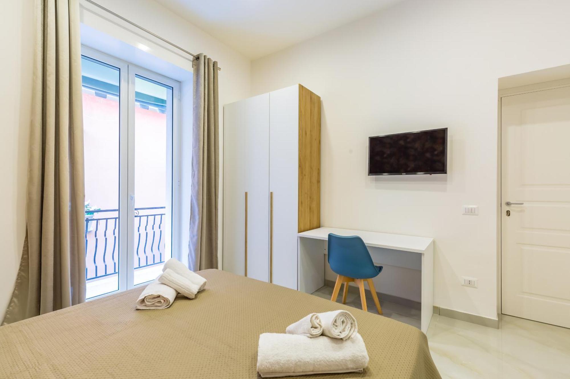 Toledo House Apartments Napoli Bagian luar foto