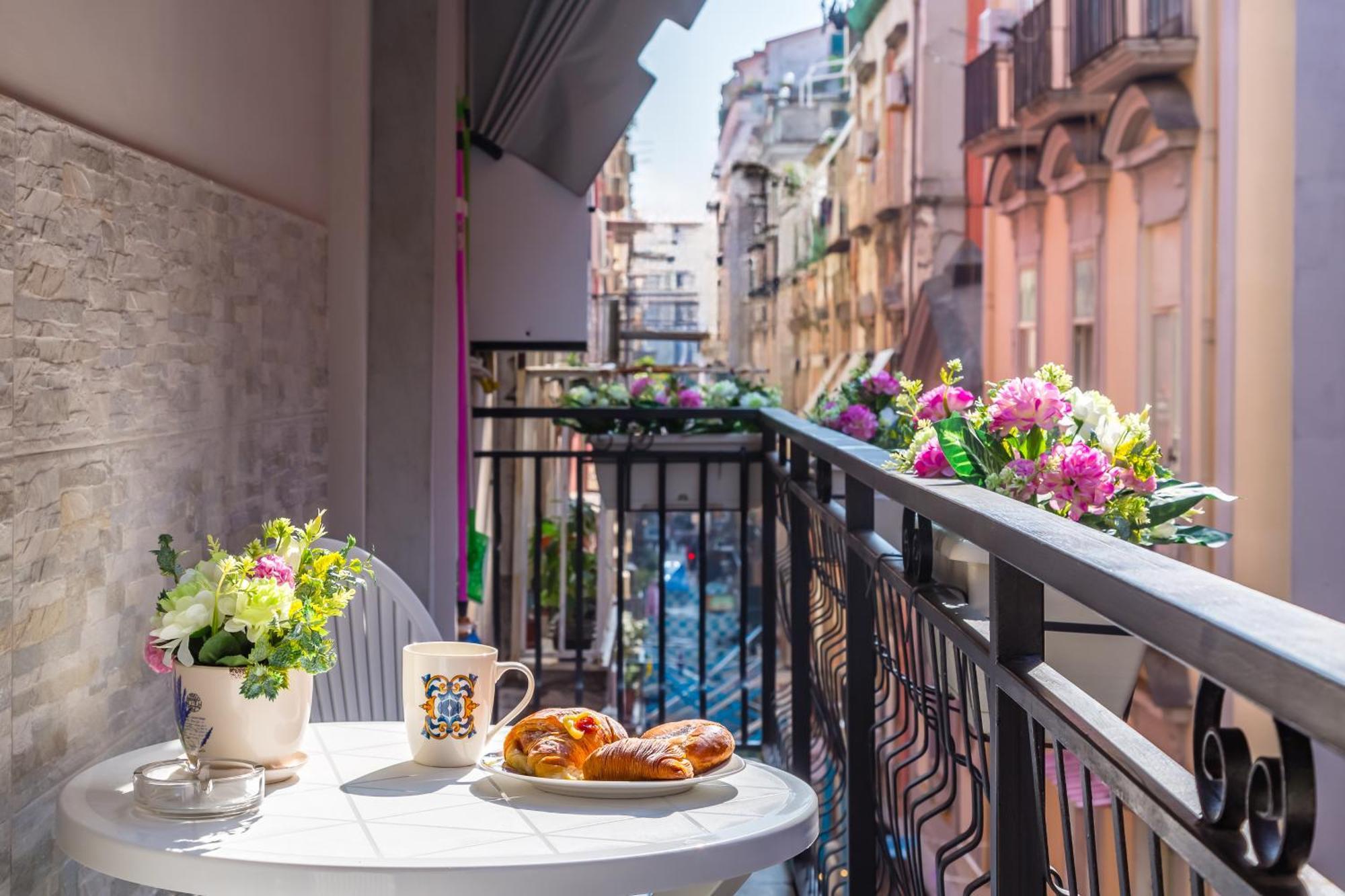 Toledo House Apartments Napoli Bagian luar foto